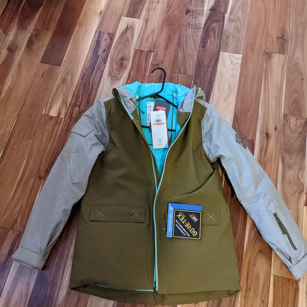 New with tags Spyder women's small:The Field Gore-Tex PrimaLoft ski jacket